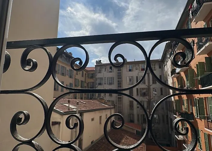 Simple Stay-centre Au Calme Nice